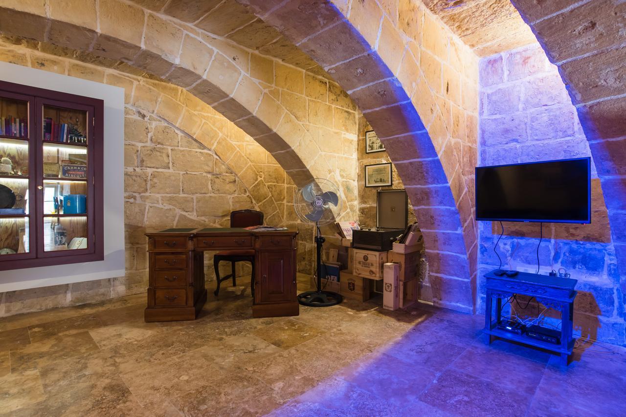 1 Bedroom Heritage Apartment Valletta Luaran gambar
